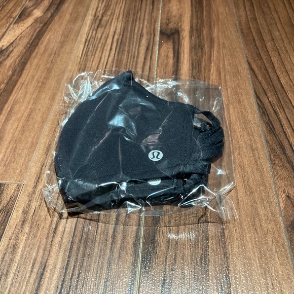 2 Lululemon Face Masks- Black & Black Camo - Picture 2 of 3